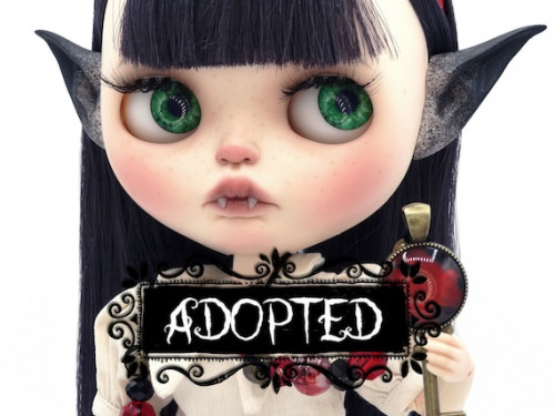 Vampire Blythe Doll, Blythe Takara, Blythe Doll, Gothic Blythe, Blythe Doll, Original Blythe, OOAK Blythe, Vamp Blythe, Vampire Doll by Isilien