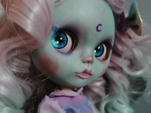Blythe Alien kawaii Girl,blue moon,blythe ooak custom Doll by BlytheDollArt