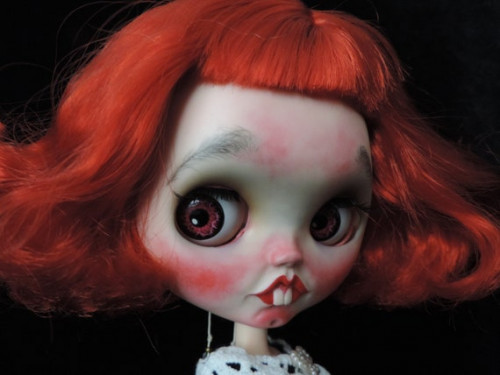 Scared Scarlett Blythe doll by artbycarla