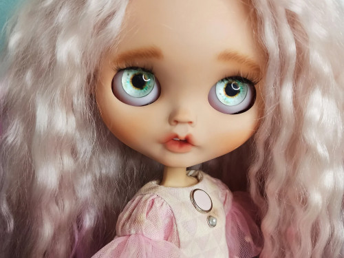 Custom Blythe doll Evie by BlytheWorkshop