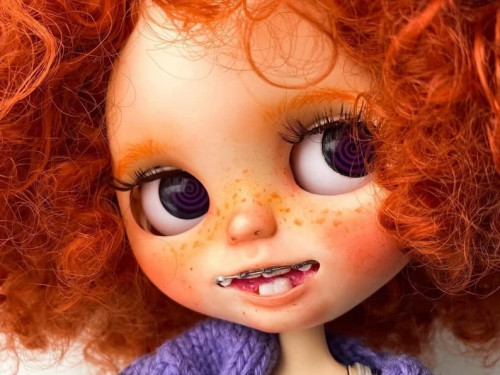 Custom Blythe Doll by MoticToy