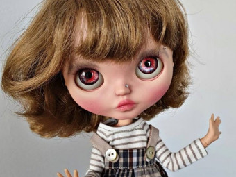MYSHA – Custom Ooak French trench Blythe doll by Malkama