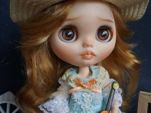 Custom Blythe doll JANICE by BlythedollsbyDanidi