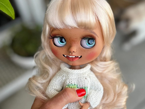 Blythe doll by BananaLo
