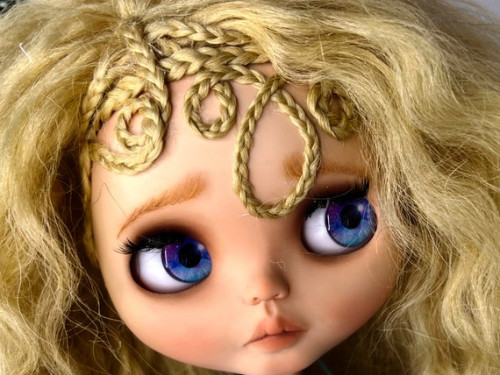 Custom Original TAKARA Blythe art doll by GarbandBrag