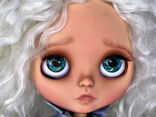Custom Blythe Doll by GarbandBrag