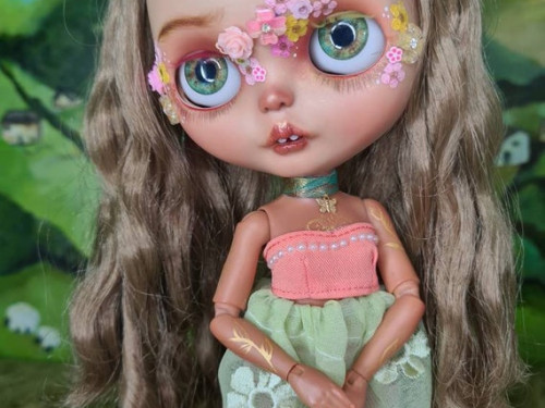 Violet – Custom Takara Blythe Zyanya Remembers doll by Juniperscarousel