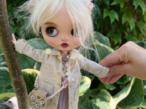 Custom Blythe Doll by BlytheBespoke