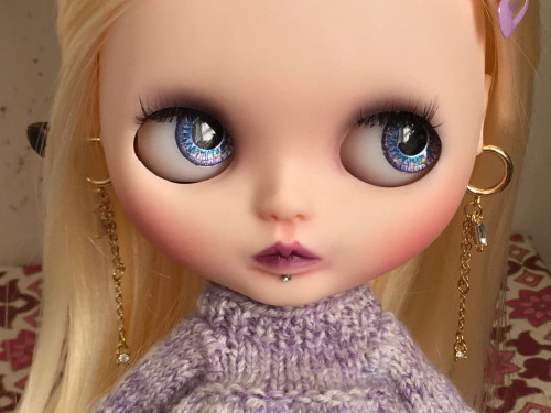 Custom Blythe Doll Factory OOAK “Darcy” by Dollypunk21