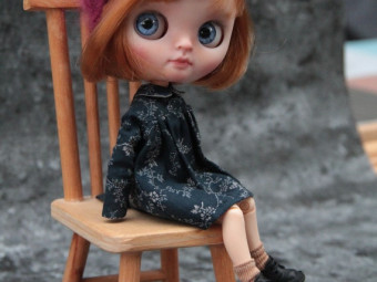 Custom middie Blythe doll, OoAK, Short ginger brown hair by M2V11dollydresser