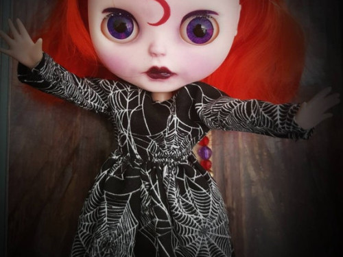 Custom blythe doll – Daphne by Wednesdayschilduk