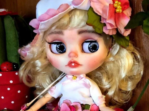 Customized Blythe Doll – Ida by DollsByTzetzka