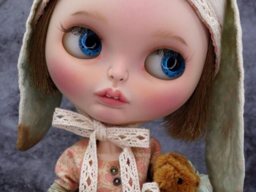 Custom Bunny Blythe Doll by Isilien