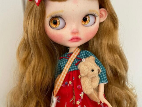 Valeria – Custom Blythe Doll by Blythecust