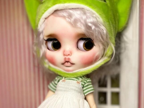 Custom Blythe Doll by OhSweetBlytheOfMine