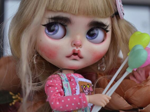 Blythe Custom Doll OOAK " Vika " by BlytheMyDreams