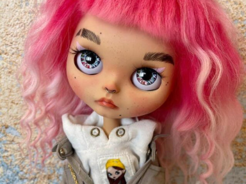 Blair – Custom Blythe Doll by KattySuzume