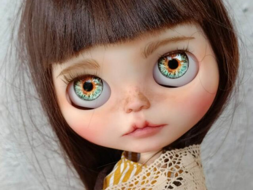 Giulia Custom Blythe Doll by SusiBlythe