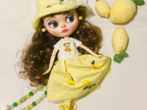 Custom Blythe Doll OOAK – "Francesca" by DollsByTzetzka