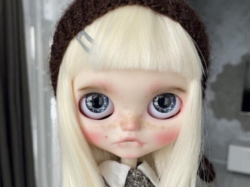 Custom Blythe Doll by DollsQueensJo