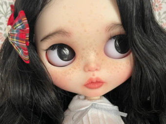 Ivonne Custom Blythe Doll by MisiaDolls