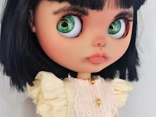 Esmeraldina Custom Blythe Doll by Grumpysheepshop
