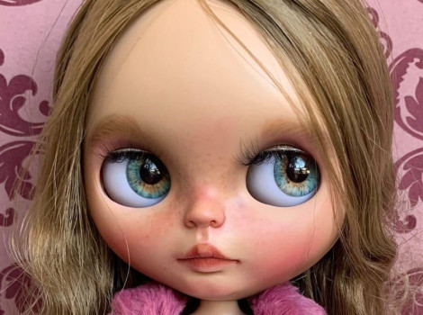 Lilu Blythe Doll