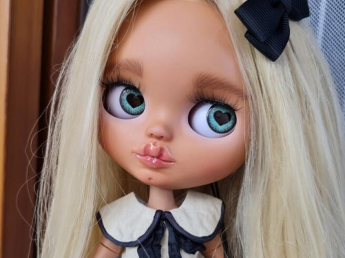 Custom Blythe Doll by BlytheMeMore