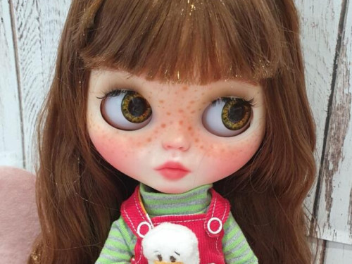 Custom Blythe doll by Candyflossbyrose