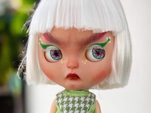 “Sixty” custom Blythe doll by BADSIDTOYS