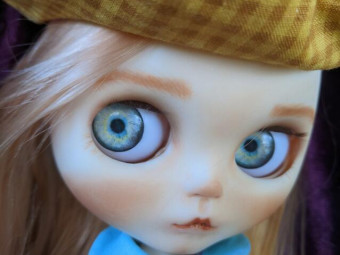 Flea – Blythe Custom doll by JayBlytheStudio