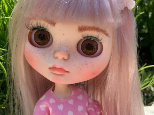 Custom Blythe doll by DaisydollsbyMonique