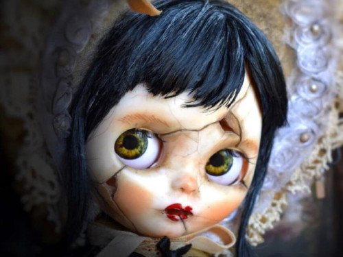 Custom Blythe Doll "Mary" by BlackribbonBlythes