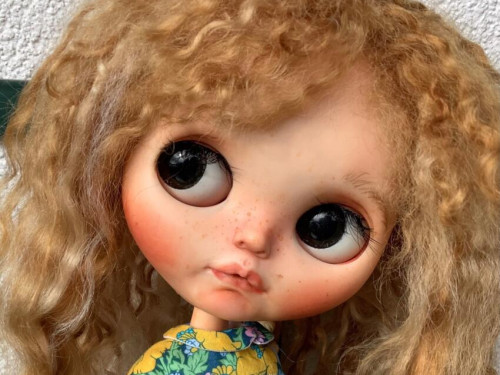 Custom Blythe doll by Janiedollsart