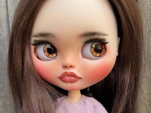Lola – Custom Blythe Doll by BlythedollsbyDanidi