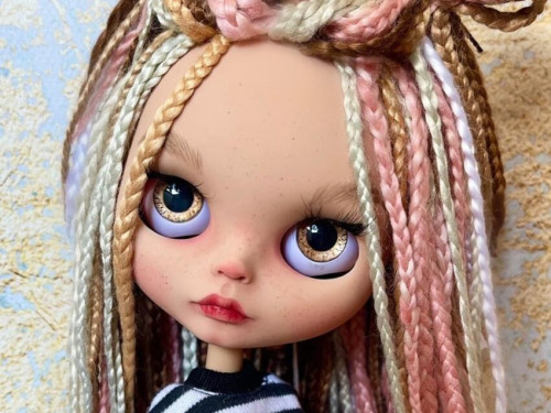 Melanie – Custom Blythe Doll by KattySuzume