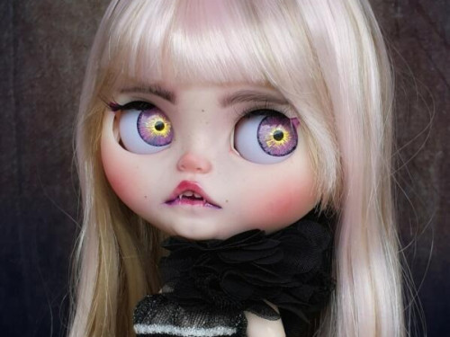 Simonetta vampire blythe custom blythe doll by OllyMarty