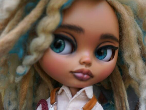 Lesley – Custom Blythe Doll by BlythedollsbyDanidi