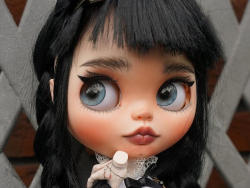 Wednesday Addams – Custom Blythe Doll by BlythedollsbyDanidi