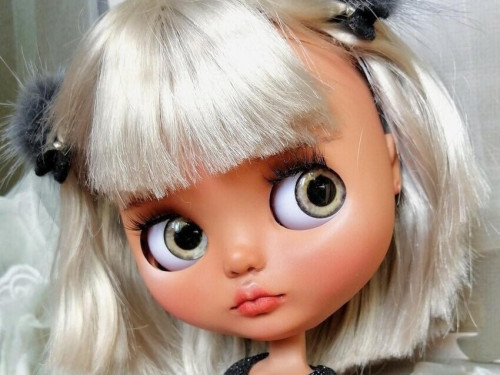Amanda Custom Blythe Doll by YuliaBlythe