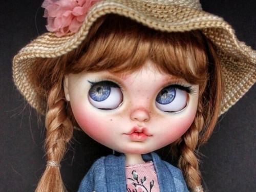 Custom Blythe Doll by AnnabellBlythedoll