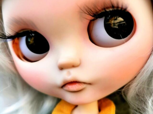 Roberta – Custom Blythe Doll by heijudolls