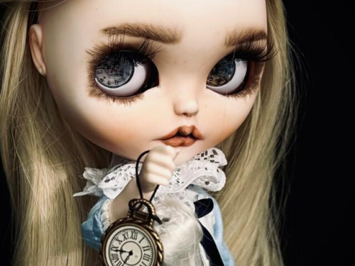 Custom OOAK Alice in Wonderland inspired Blythe doll by TheQuillandClay