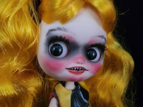 Needle teeth middie blythe doll by artbycarla