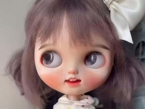 Custom Blythe Doll by DollUniverseCo