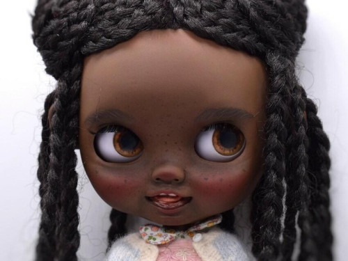 Custom Blythe Doll “eliza” by BlackribbonBlythes