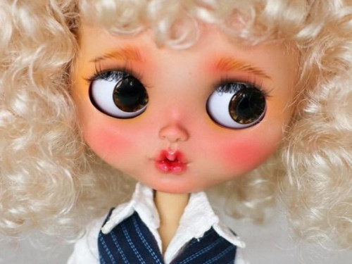 Custom Blythe Doll by olumisdolls