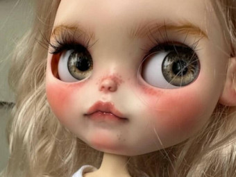 Custom Blythe doll by BlueMountainBlythes