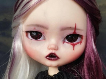 Valentine vampire witch custom Blythe doll by OllyMarty