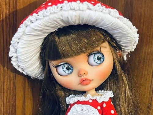 Bella – Custom Blythe Doll by MyMagicalBlytheWorld